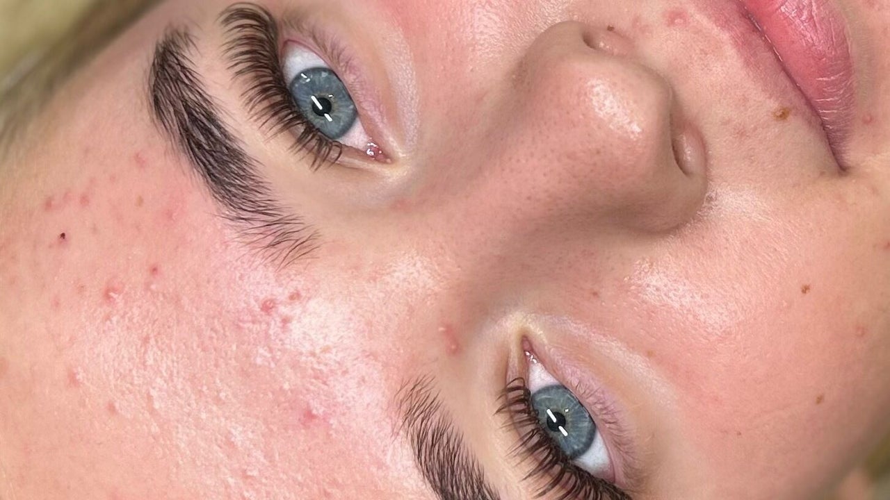 6de1784a-24b4-4ec1-9d6a-5ed7058c6931-thelashprojectco-gb-england-huddersfield-lindley-fresha-5316137