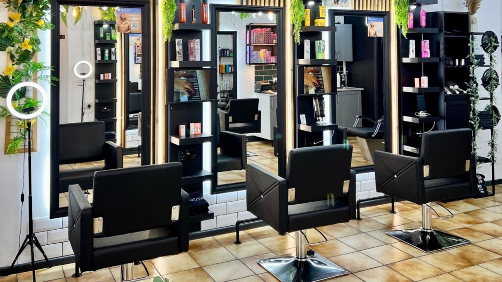 6eeb55b3-5c8e-4160-948a-cd32225e3268-thehairloungebulwarkroad-gb-wales-bulwark-fresha-2741550