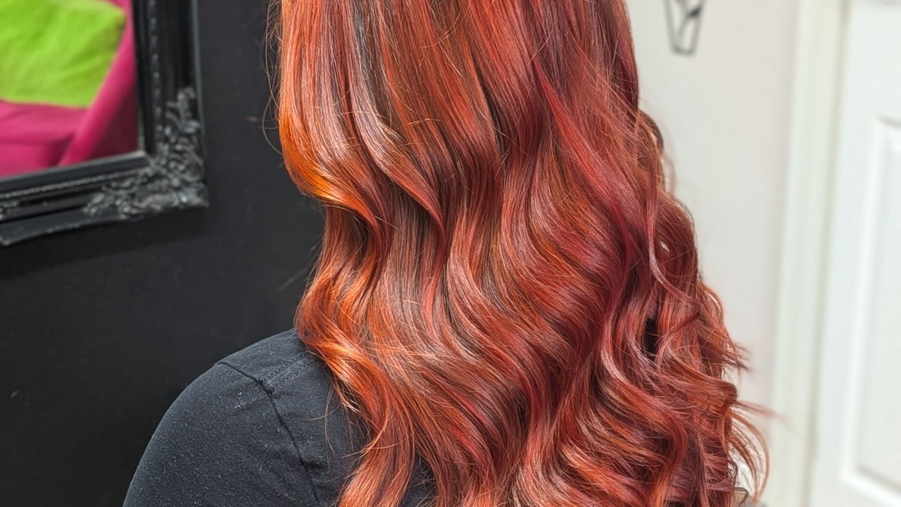 6fcd8d84-f9d8-4ece-bbf4-7fbd2b6a601b-redshairsalon-gb-england-swindon-fresha-7068602