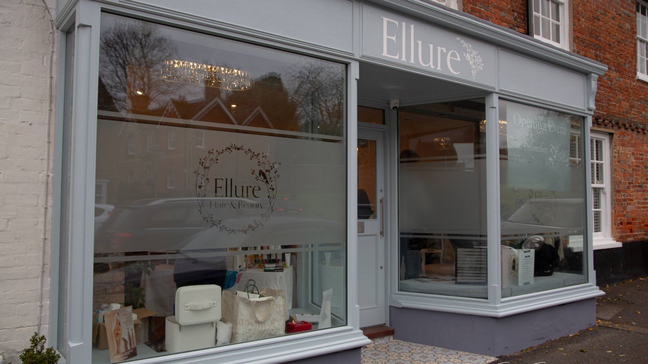 6fd2335b-c7ad-4714-84dc-05dc7aa83ba1-ellurehairandbeauty-gb-england-downton-fresha-4112072