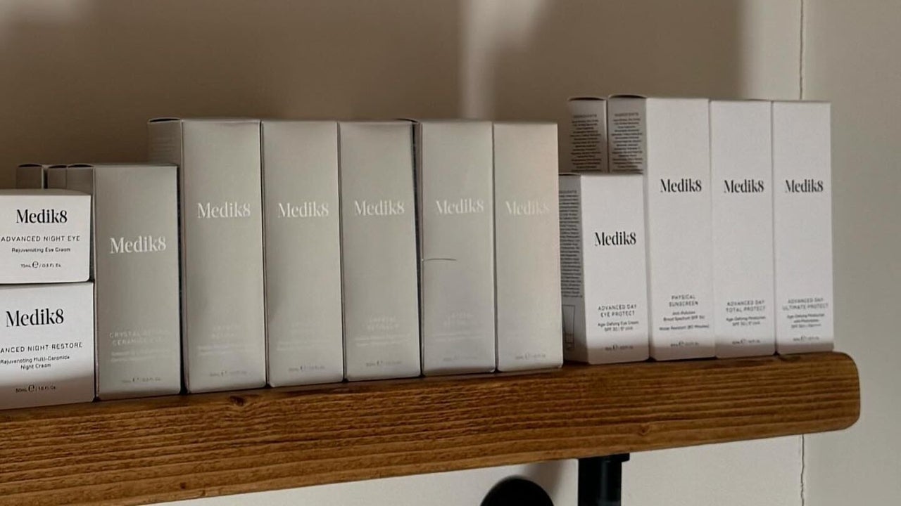 707675f9-dd33-4ff2-aa65-97143a959b64-theparlourroom-gb-england-greatworthhall-fresha-3002616