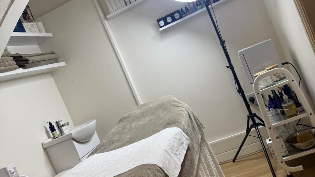 709d35ab-579e-4cf7-950b-f5a206d5047f-blushbeautysuite-gb-england-yeadon-fresha-1211903