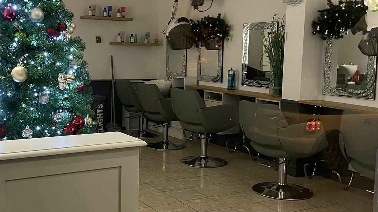 71c2595c-6be0-43a3-a275-713a2d083463-cornerhairdressing-gb-england-lindfield-fresha-3061796