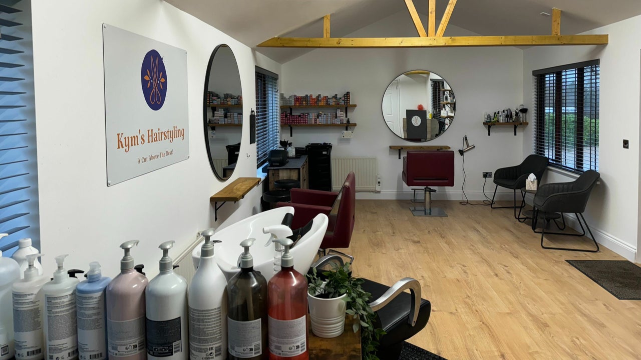 72858a07-b4a6-44e8-baee-5bd10b1e68d9-kymshairstyling-gb-england-gaddesdenrow-clementsendroad-fresha-7176012