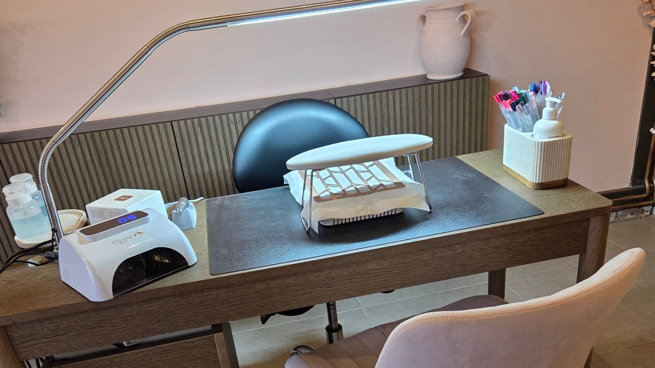 754ffc3d-c68e-4fbd-a499-73ceffbe8027-rhiannonsbeautybox-gb-england-longmelford-fresha-9773426