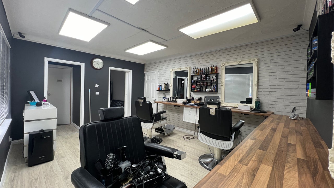 756a77cc-2a0d-4f01-9bcb-d700c926de54-raybarbers-gb-england-horsham-fresha-5595674