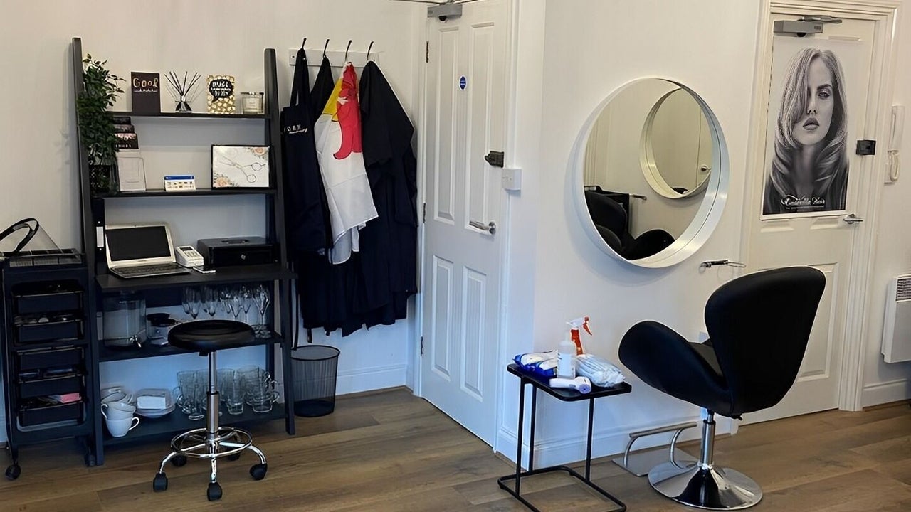 75bea372-1e49-4543-8372-3dc21fe4f41d-adornhairdressing-gb-england-hoddesdon-fresha-3115716