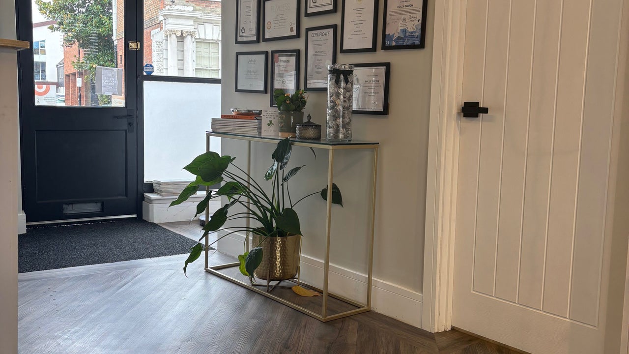 7729d456-d7b8-4f5c-838c-60eee34b8ad4-amysalmonaesthetics-gb-england-ware-fresha-6270866