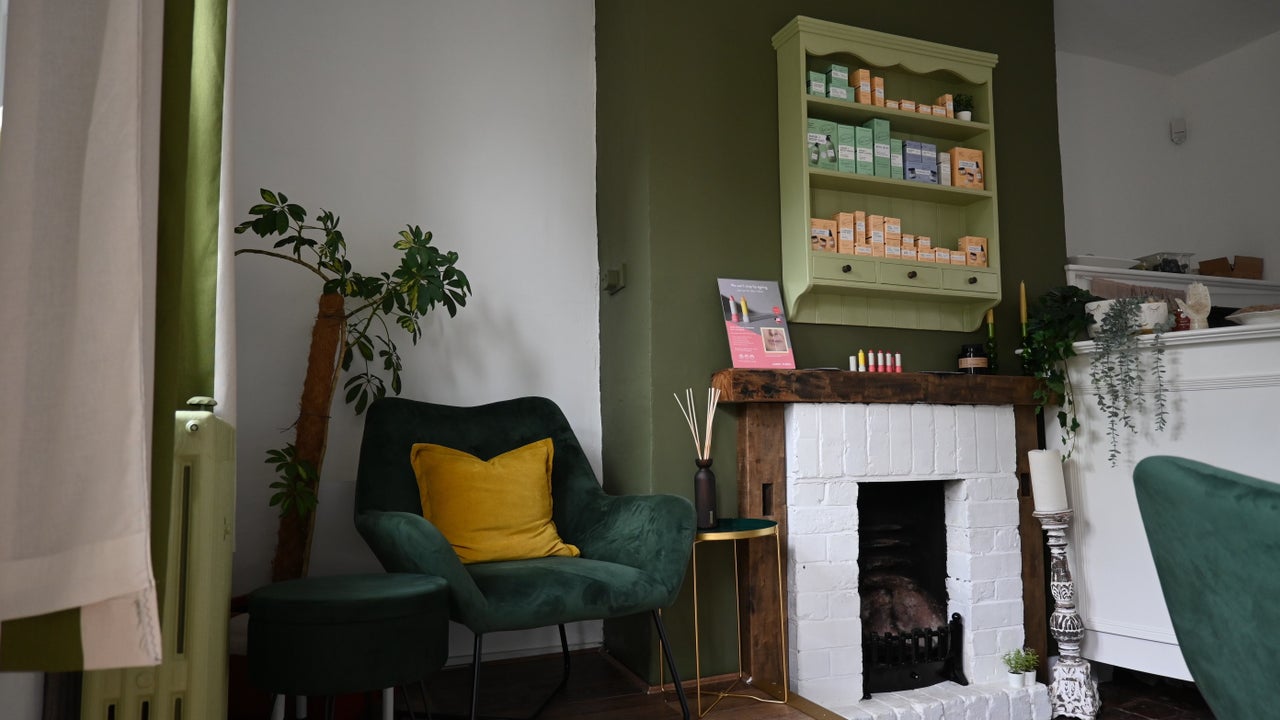 7758b44f-4052-4e7a-891d-93c0ccde46c2-beautanicalsbeautysalon-gb-england-england-fresha-5757158