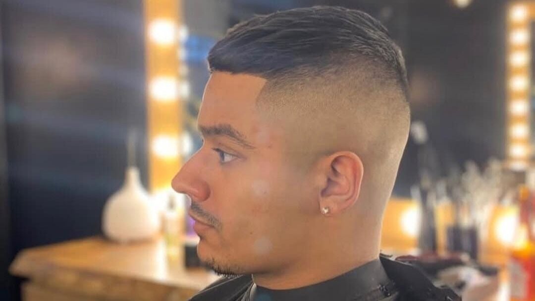 77612b5f-7a64-4178-82c9-375d18874113-fademastersbarberstanningsalonhale-gb-england-halebarns-fresha-5506306