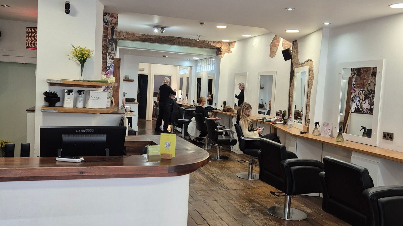 781798ec-80d2-40ce-b6d0-8e483642700b-associateshairwinchester-gb-england-winchester-fresha-9999919