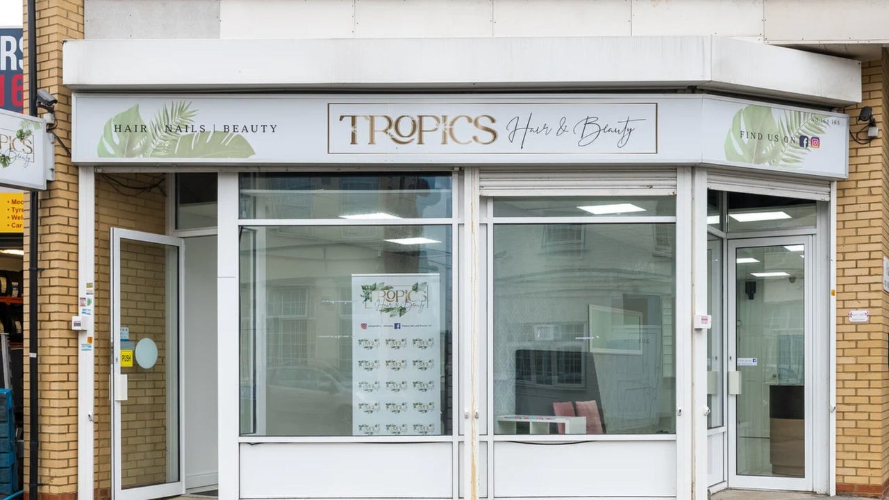 7833cd1d-8027-4d2d-85c1-d1000f196aba-tropicshairandbeauty-gb-england-hounslow-fresha-8618293