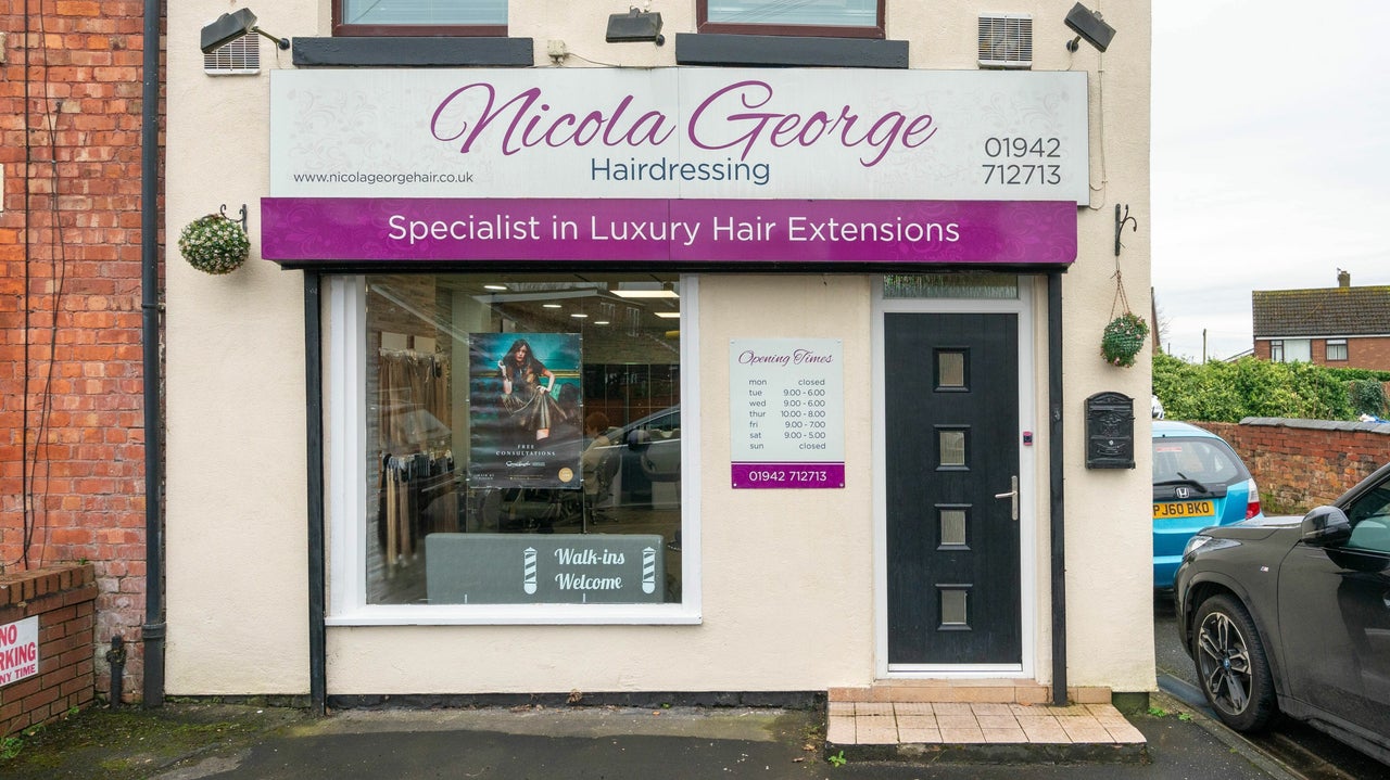 79459cea-ae0f-4fab-ad48-59ee1387741a-nicolageorgehairgarswood-gb-england-ashton-in-makerfield-garswood-fresha-6940454