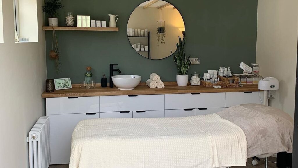 79829a32-a95f-45bd-a52e-d8cab63ec605-facialtheoryskinclinic-gb-england-thatcham-fresha-8643910