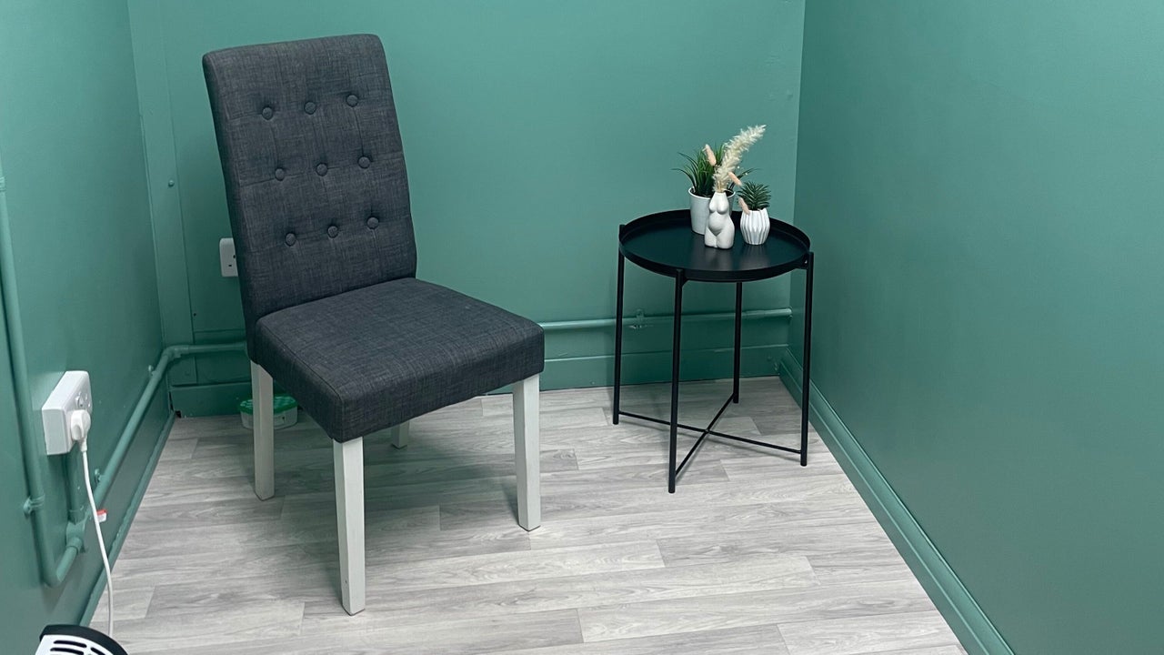 79b89a0e-e219-4ec5-9b8b-045092624c9e-waxwithhazel-gb-england-wellingborough-fresha-6323228