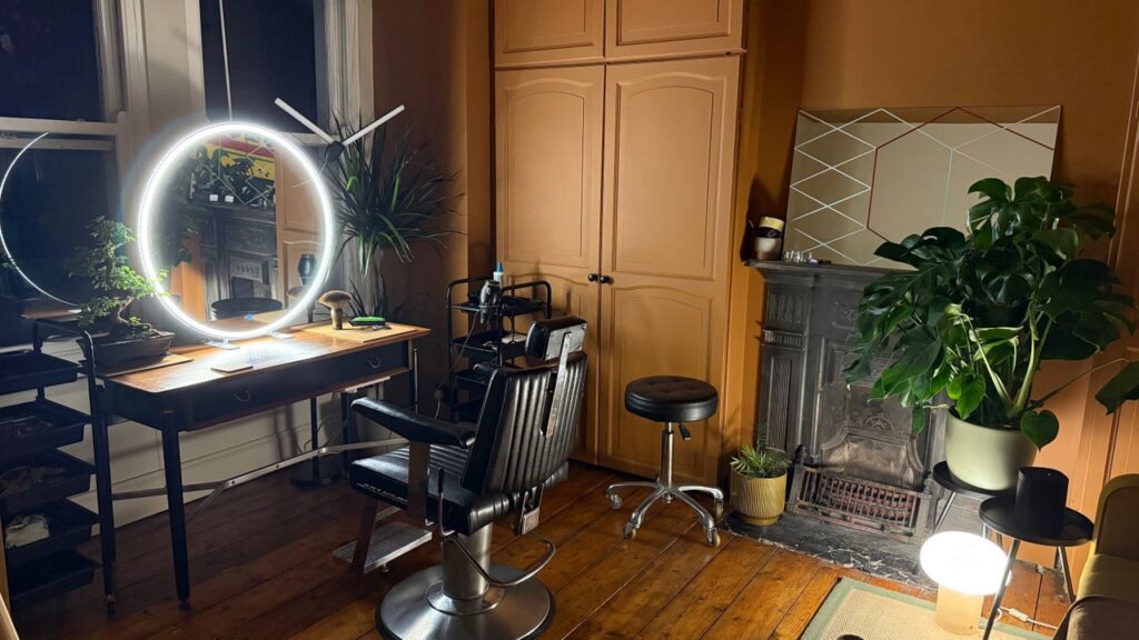 79bf552a-4a64-41f5-8fe0-e0cc2662146d-stuartwellerhair-gb-england-brighton-fresha-3137799