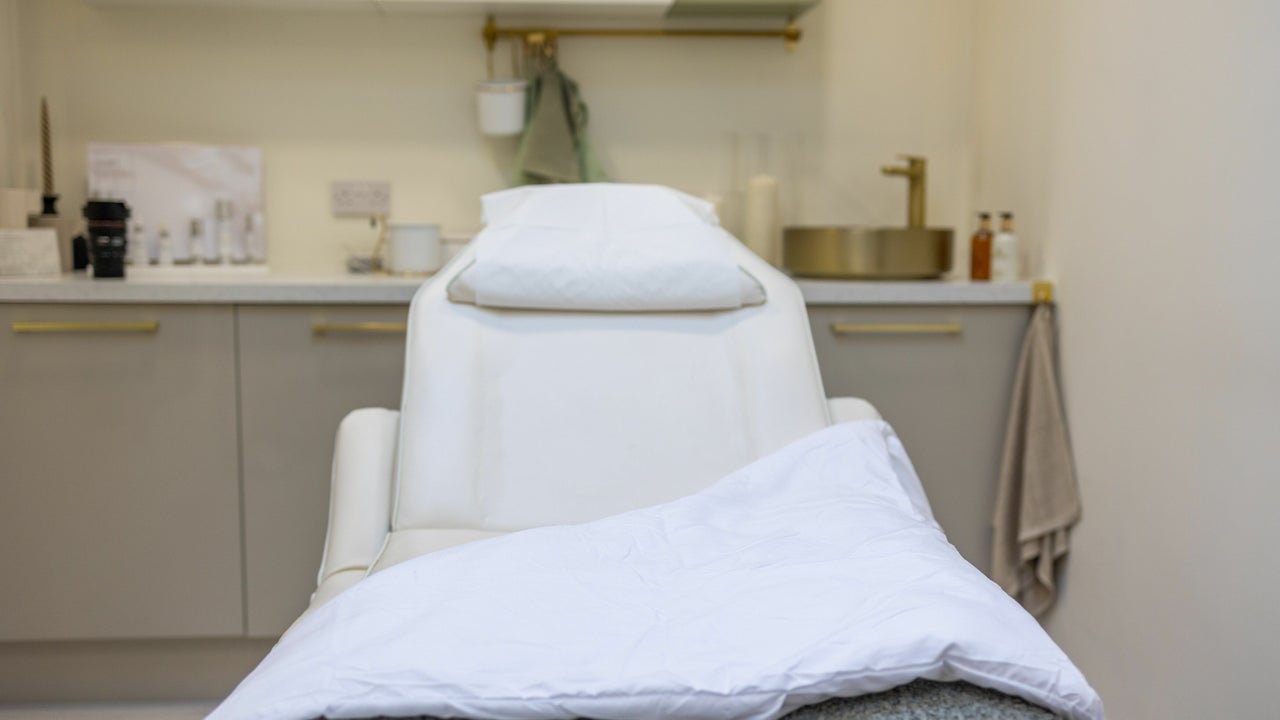 79dfb5da-2e1c-4d98-ae07-88313830b241-emmahamiltonclinic-gb-hamilton-fresha-8859862