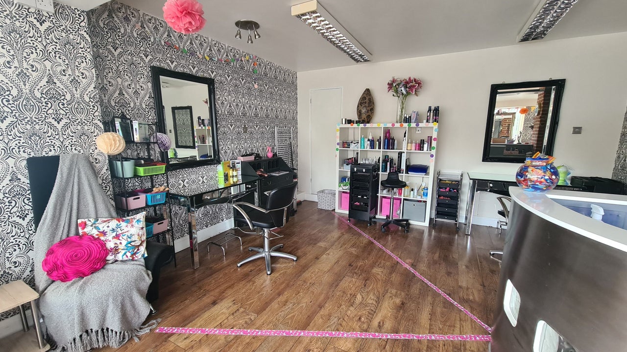 7a647f2f-8a5c-472e-89a6-4cd9d14d51f3-artistica-gb-england-deal-fresha-6713399