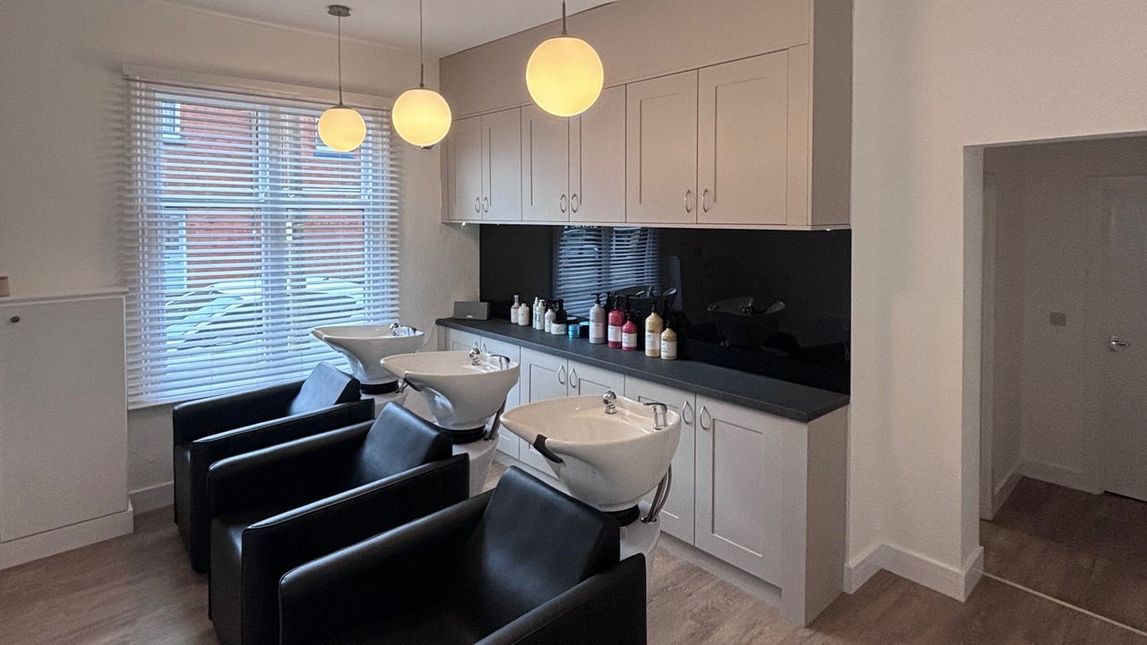 7aaaeee8-233f-447c-9b23-1c1a09709bd1-hairmuse-gb-england-leicester-fresha-4512100