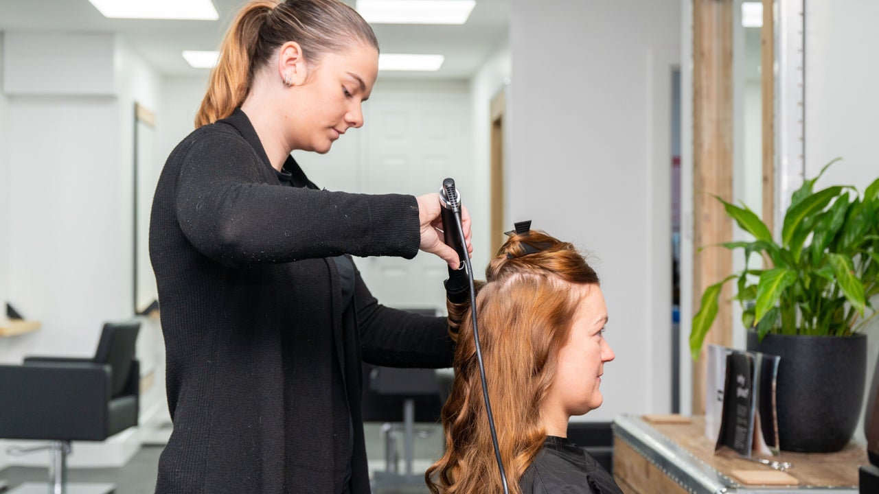 7ab0e379-e032-4789-a3df-0075d2501b5b-caragibbshairdressing-gb-england-sale-fresha-9740823