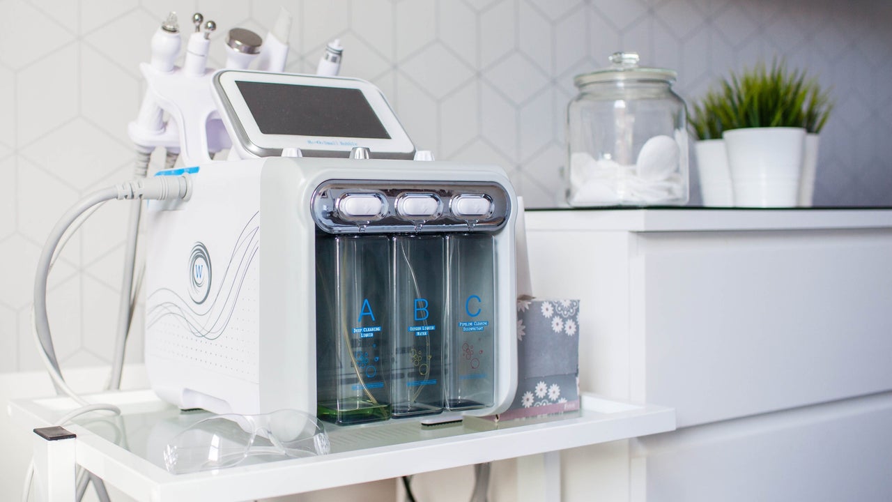 7b8bc886-92e4-4ea3-bfab-e725f49b9b40-8153184