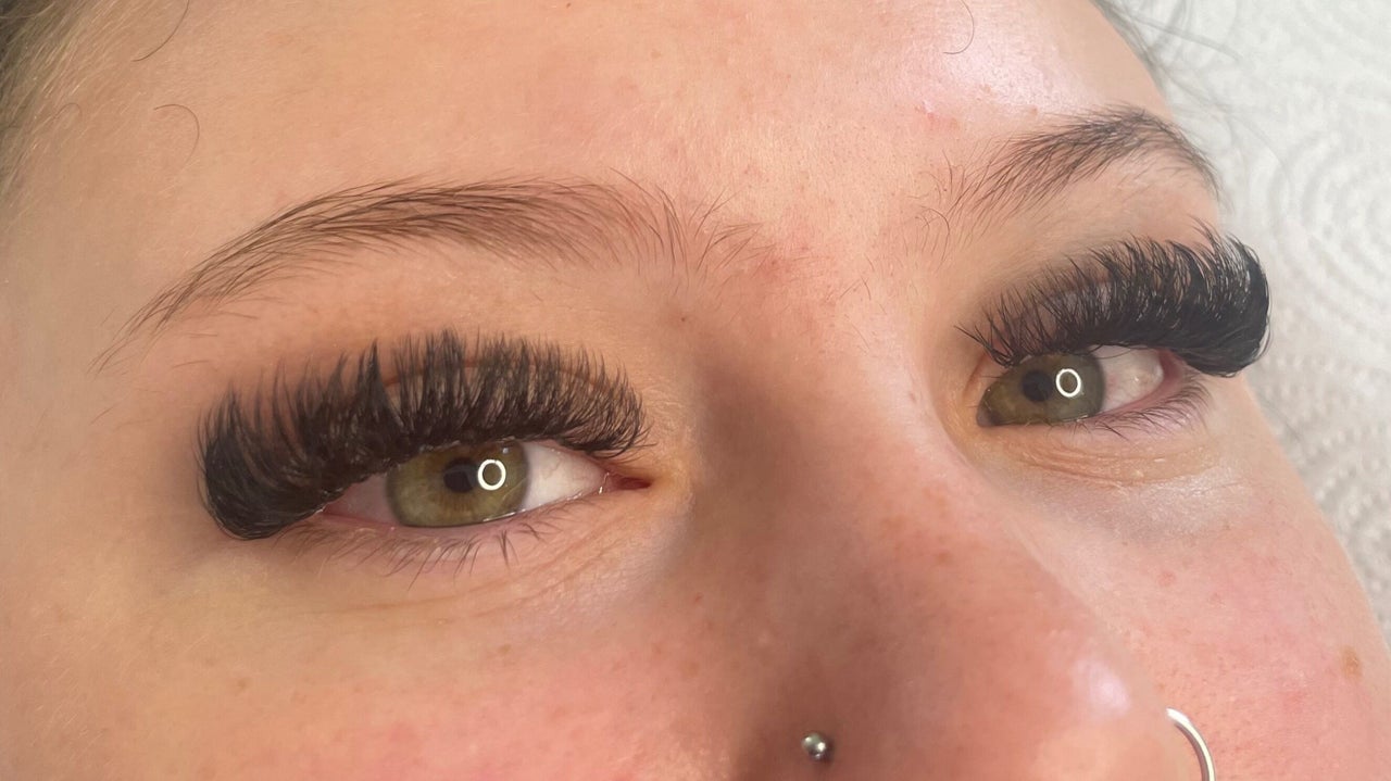 7ce219ac-6cab-49a1-b4cd-bdcbabad1729-livvilashnglow-gb-england-stoke-on-trent-fresha-2335497