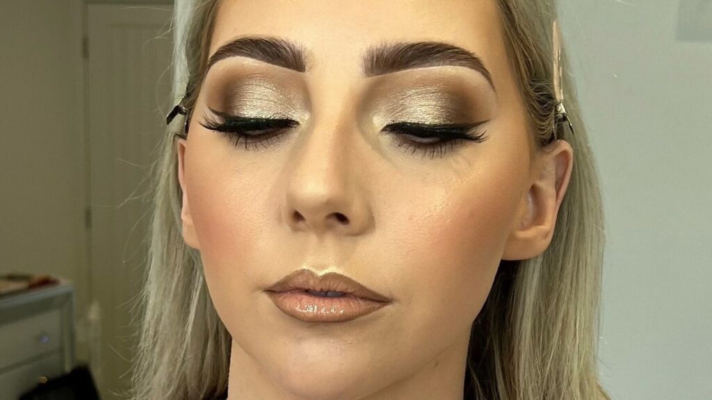 7d3a7cf4-7dcf-4ec3-8033-449010a64262-8269347