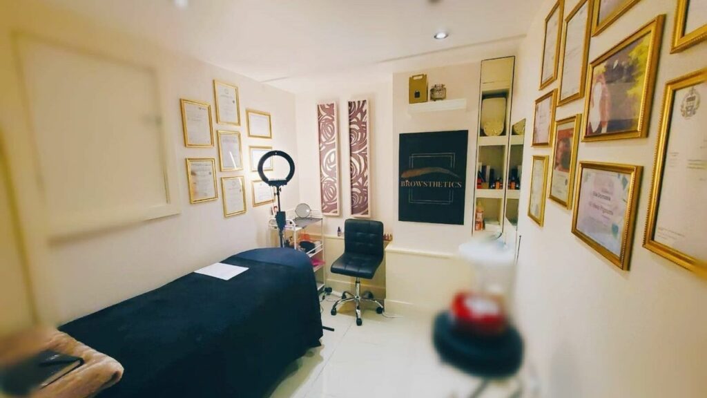 7d9e91aa-6640-4e09-8565-dbd3b8b1e2b6-7203715