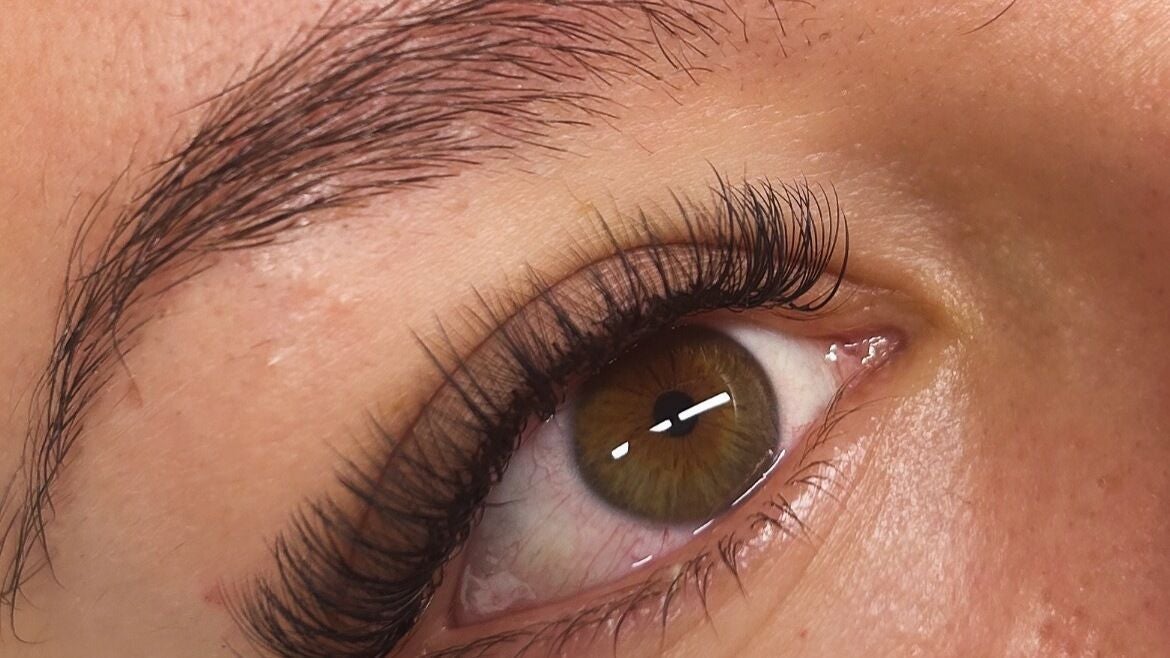 7e262d41-b261-43eb-bf04-0cccb4620191-comasonbeautyholistictraining-gb-england-amesbury-fresha-2399406