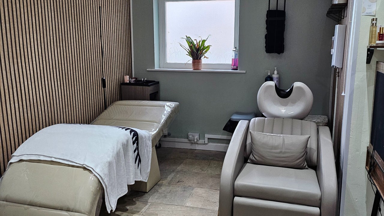 7fc71921-6d13-44dc-845b-c7d996e45297-evolutionhair-gb-england-chorley-fresha-5799994