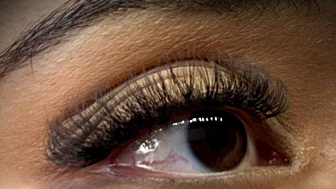 80c397af-cf03-445f-a8f9-2e279c334030-jorjaslashroom-gb-england-oakley-fresha-4867398