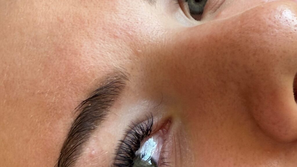 8184ea13-317c-4d00-8133-cd9c0cc51e1d-beautology-gb-england-alfold-fresha-6125048