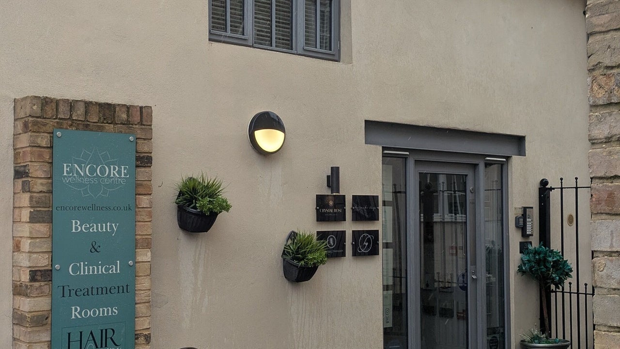 8274ffb3-422c-4ea4-adfb-98859d379335-crystalroseskinclinic-gb-england-needhammarket-fresha-1255628