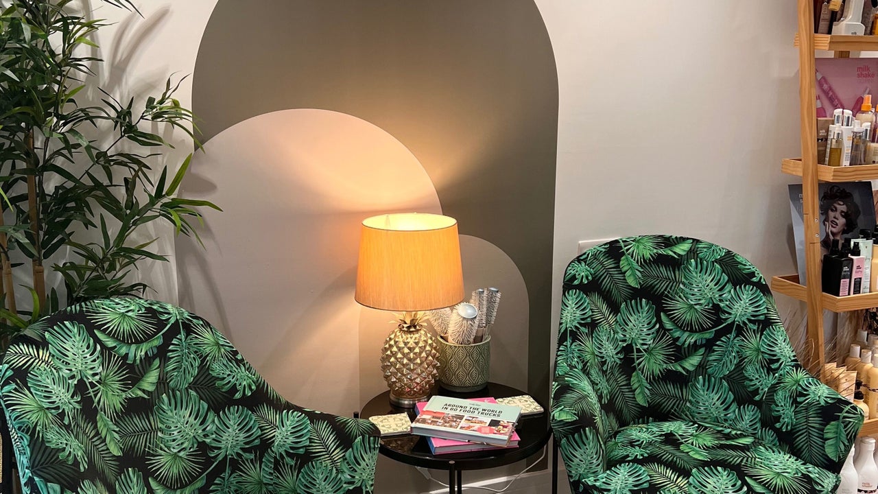 827f4e48-774c-48c3-bfcf-133d3a967c3d-donnaeyre-gb-england-ilminster-fresha-4793206