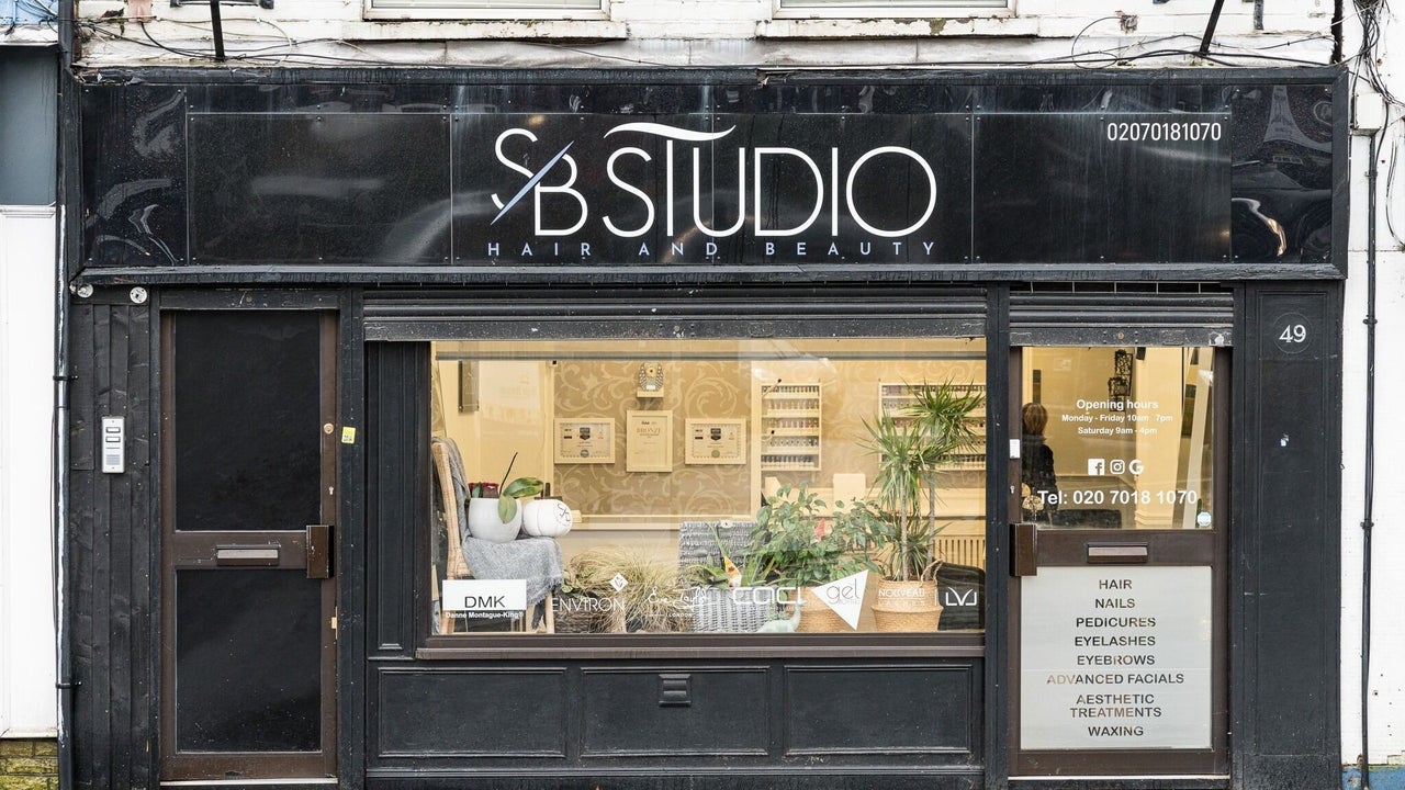 8415c52a-8f43-40aa-94d1-da17f4c46e6f-5528125