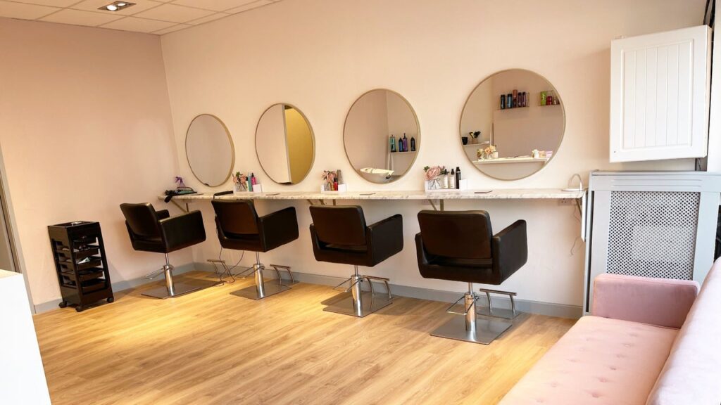 857ca128-bd62-440e-a89b-111ea038aaca-klhairstudio-gb-england-lees-fresha-7896213