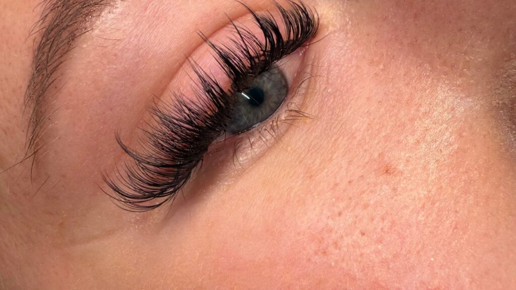 85e28c7c-2a83-455b-b92e-cf0a8620eaf8-lashdbyellieabbotswellroad-gb-scotland-aberdeen-fresha-4260056