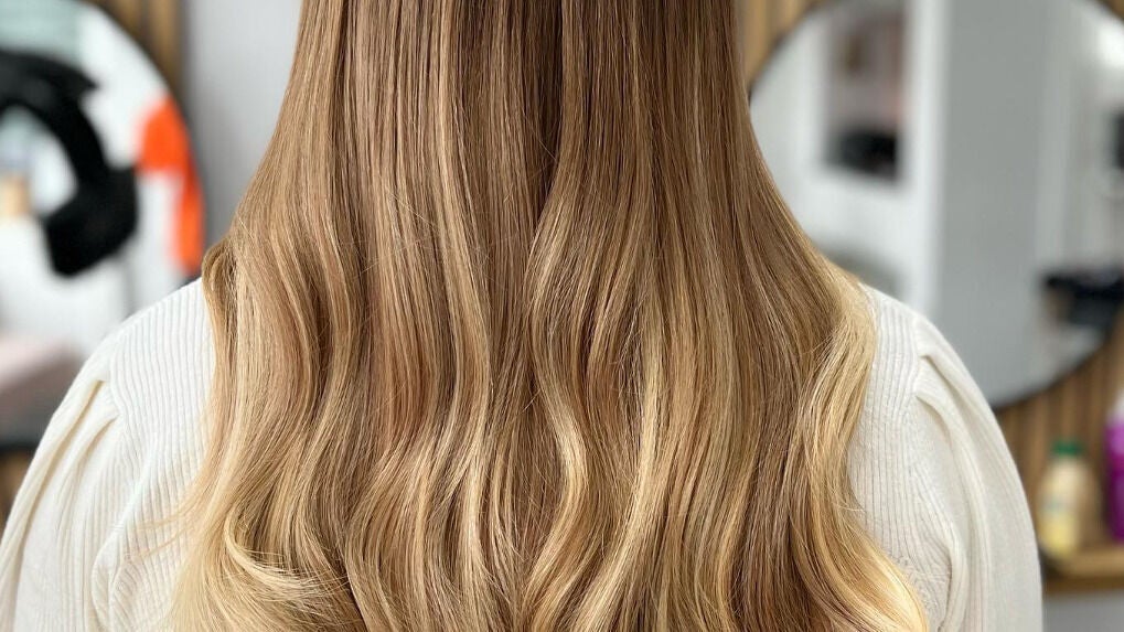 861e22f9-4fce-430c-a7d7-c32082090d65-blended-gb-england-canveyisland-fresha-6147294