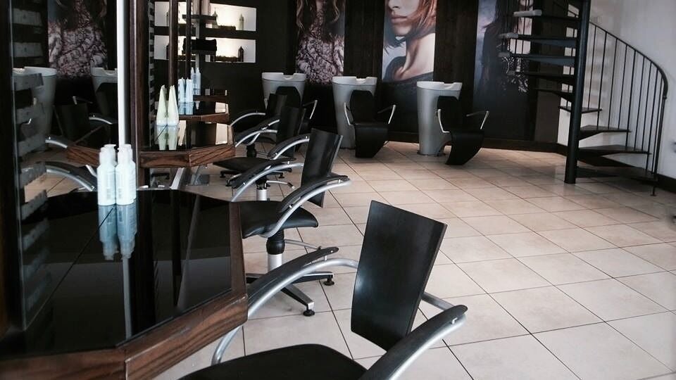 8623f7b5-80ce-45b8-b16d-4f624a266c17-romahairsalonaveda-gb-england-torquay-fresha-5749731
