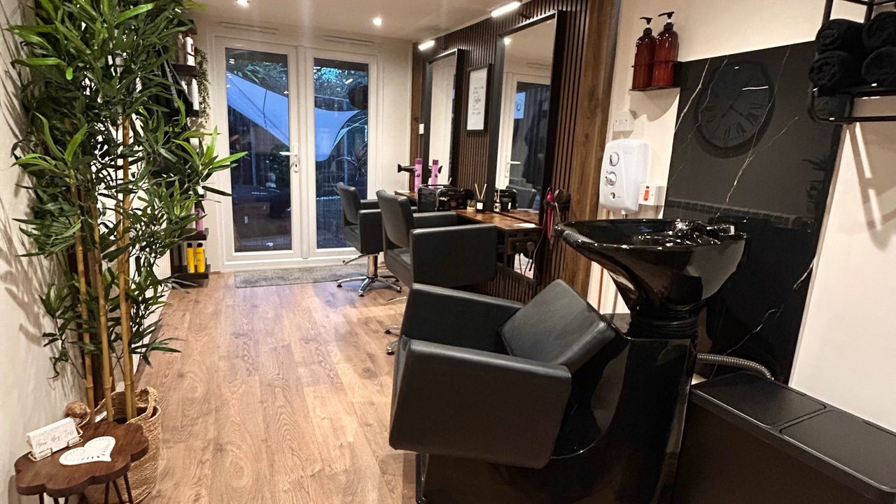 8637f69a-de59-44ce-9ffb-9d7999fbfb95-hairbyjess-gb-cymru-penller-gaer-fresha-5742037