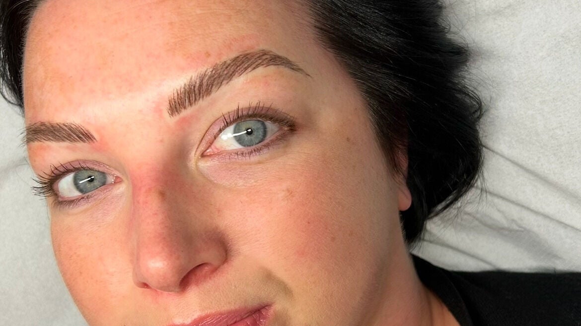 86968889-7d36-4401-b962-2c895fbfa156-misshighbrowsemi-permanentmake-uplashandbrowstudio-gb-scotland-glasgow-strathbungo-fresha-1813287