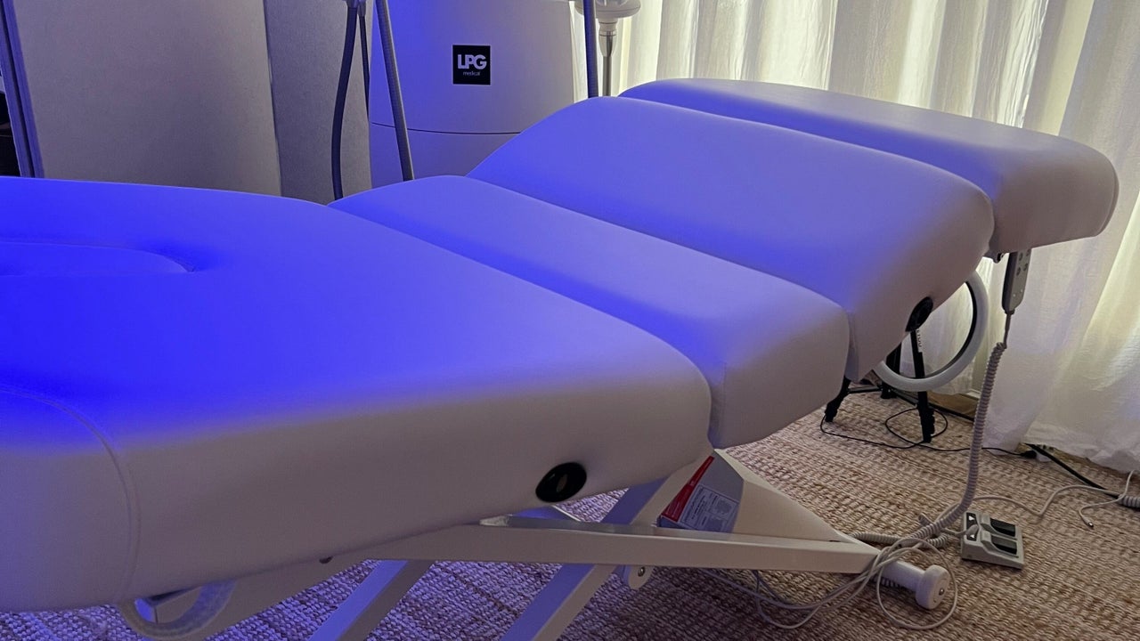 879b1f81-7373-4b19-829f-374afda2e18c-saunapod-gb-england-falmouth-fresha-2611148