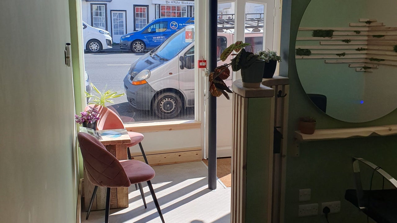 88c0a336-9baf-4acd-8bcc-894dd1af4002-cklasersalonfortyfour-gb-england-eastbourne-fresha-7707840