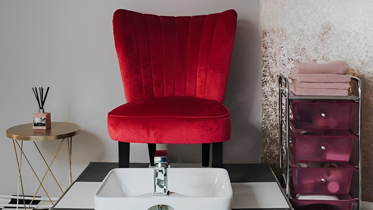 898078e3-9ed1-430e-82e3-685d886cdfdf-dolledup-gb-england-crosby-fresha-4732951