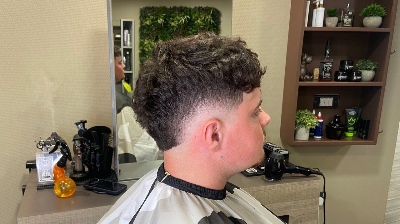 89b938e8-fff1-4d48-93b6-a9b6e8ebe494-jaysbarberingatbeaujolaishair-gb-england-dunstable-fresha-8963628