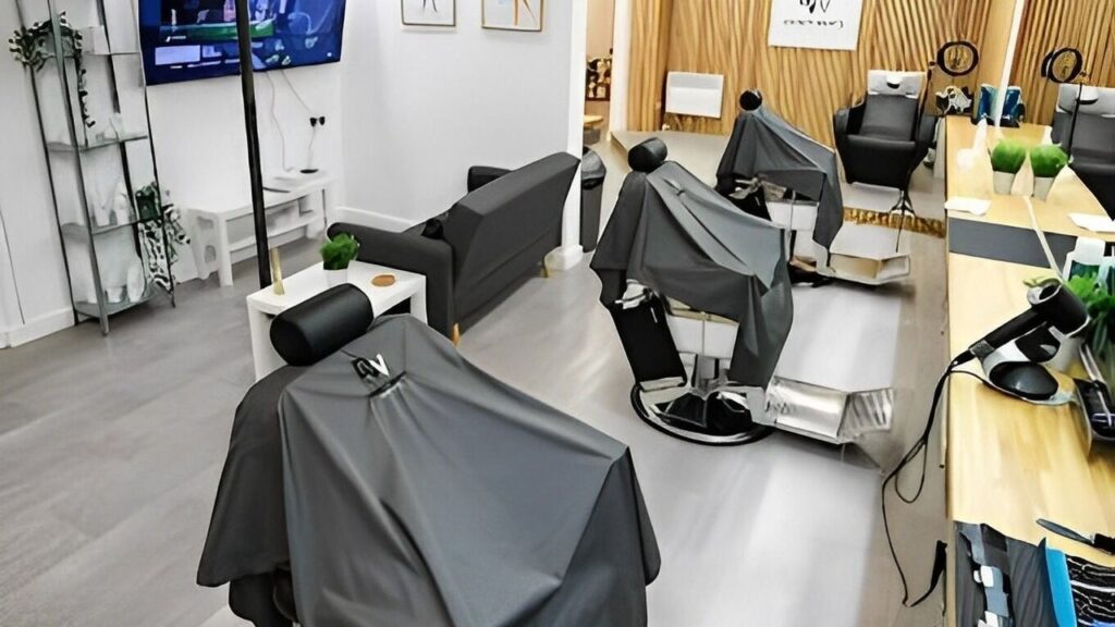 8a5245c0-11c4-4f3a-8efb-dec84048d150-dannywhitehair-gb-england-torquay-fresha-8275941