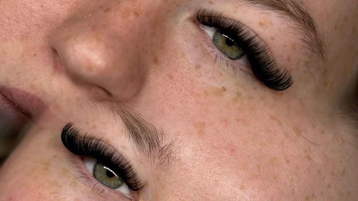 8adae75c-376d-444d-b398-fbdb92bf9bd7-kmlashes-gb-england-burystedmunds-westrow-fresha-1580796