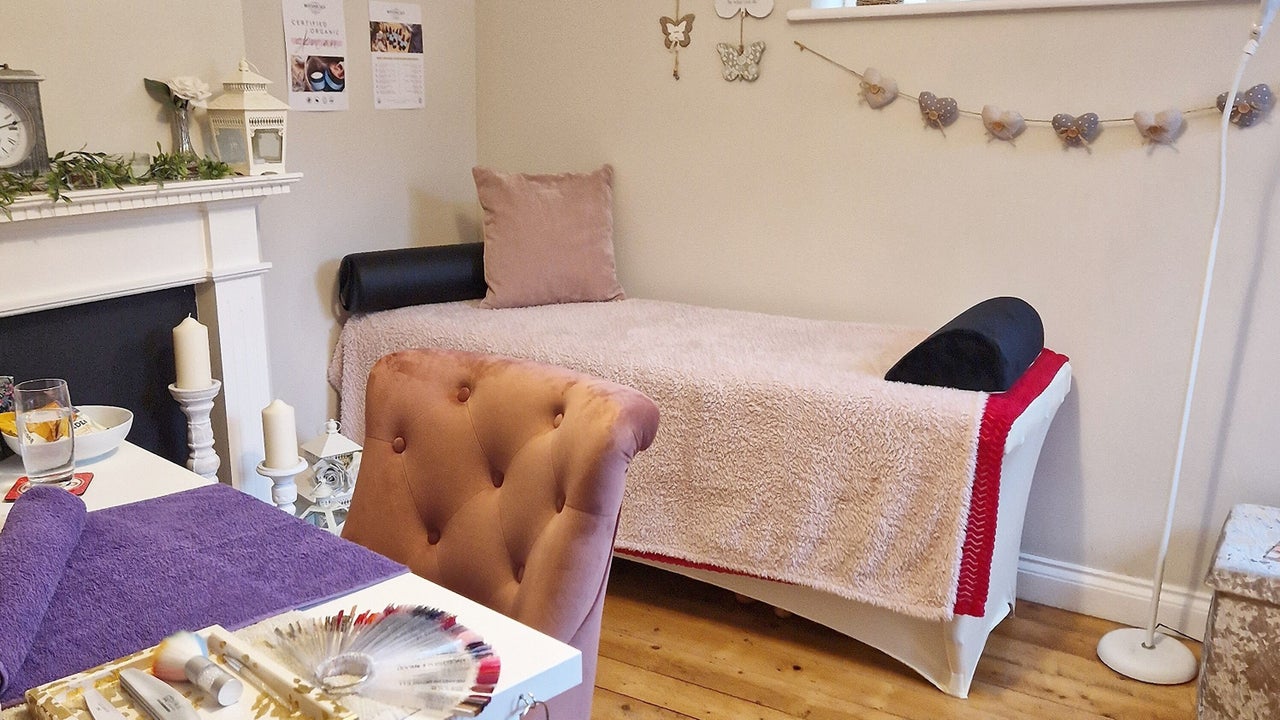 8d2380d3-3076-4d24-934c-cc1dc015b191-radiantrosebeautyroom-gb-england-salisbury-fresha-1070871