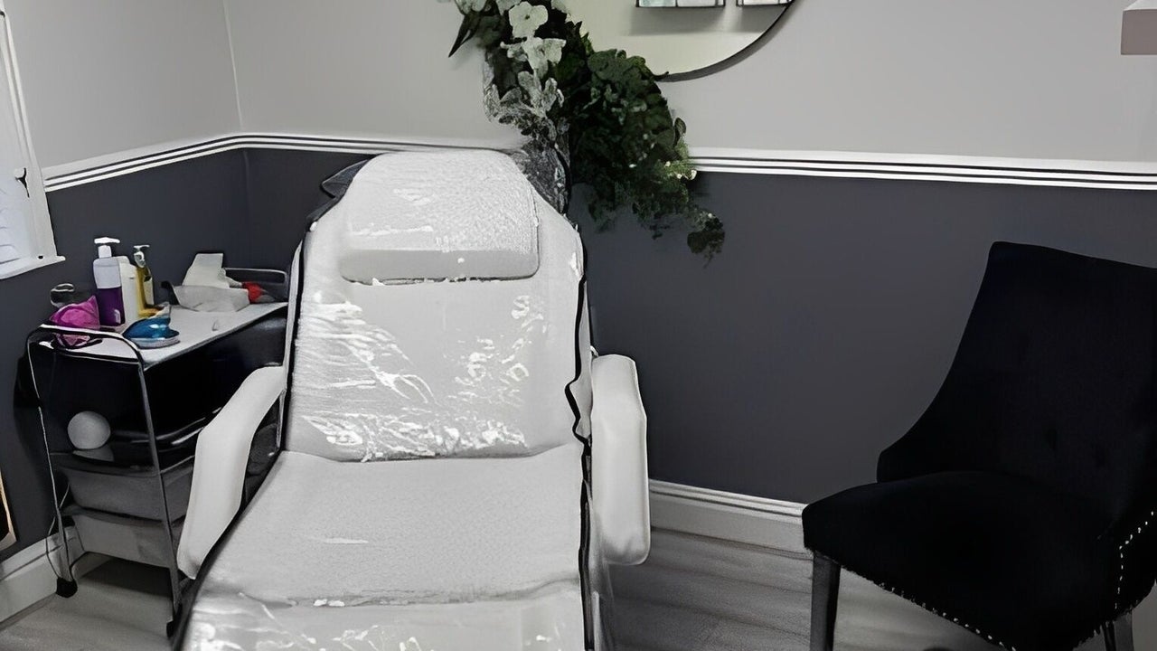 8d4442cf-423b-4255-8235-0fa894f32fc2-howdenskinclinic-gb-england-howden-fresha-3206958