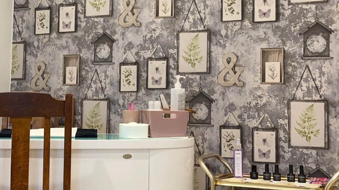 8e74c8f2-ecab-445f-b203-73942f2112b7-debeautbydella-gb-england-havant-fresha-2858367